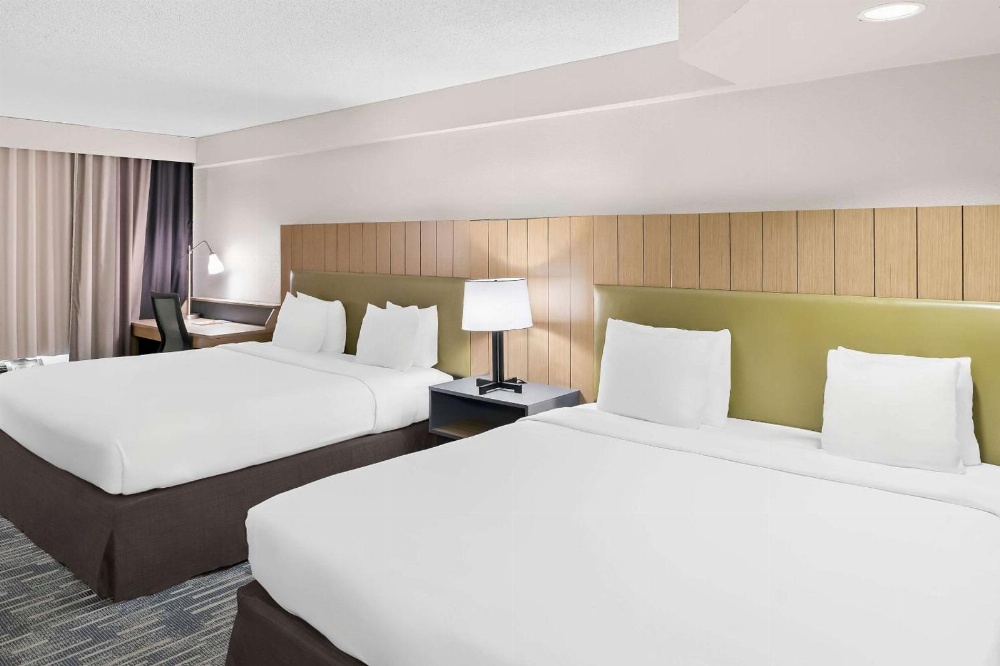 King Suite with Two King Beds - Non-smoking